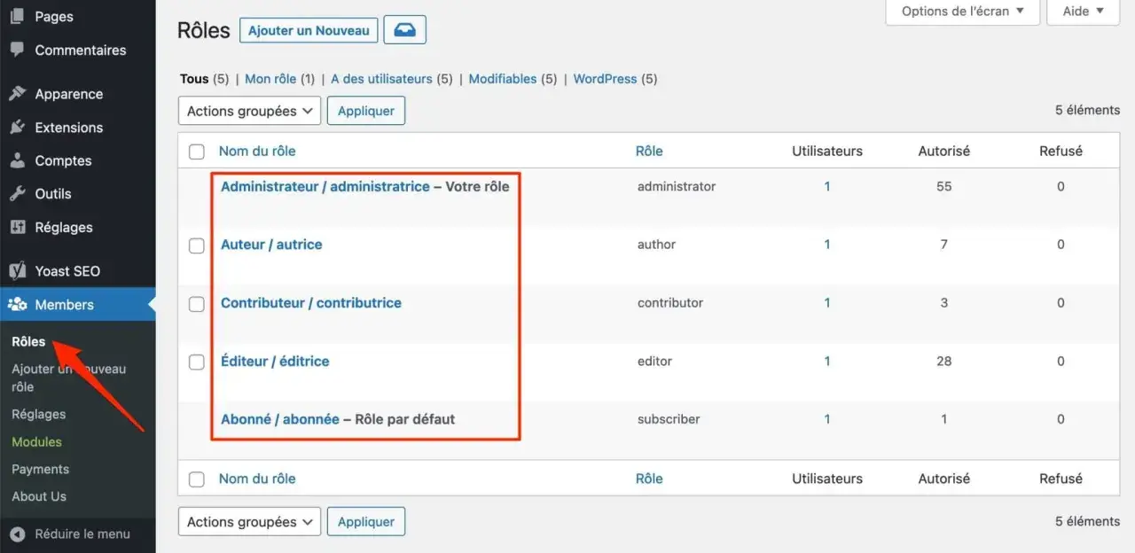 Tableau des rôles WordPress : Administrateur, Auteur, Contributeur, Éditeur, Abonné. L'utilisateur rôle éditeur est visible.