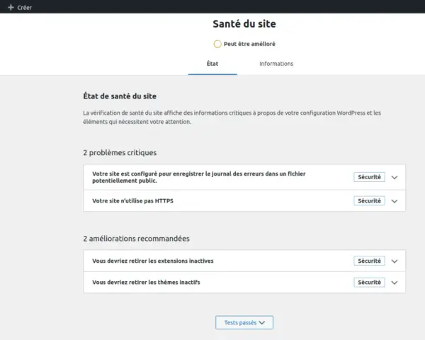 Tableau de bord WordPress : état de santé du site, avec 2 problèmes critiques et 2 améliorations pour la création de votre site web santé.